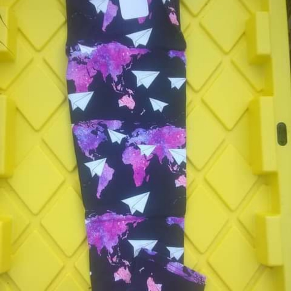 Paper airplanes os legging